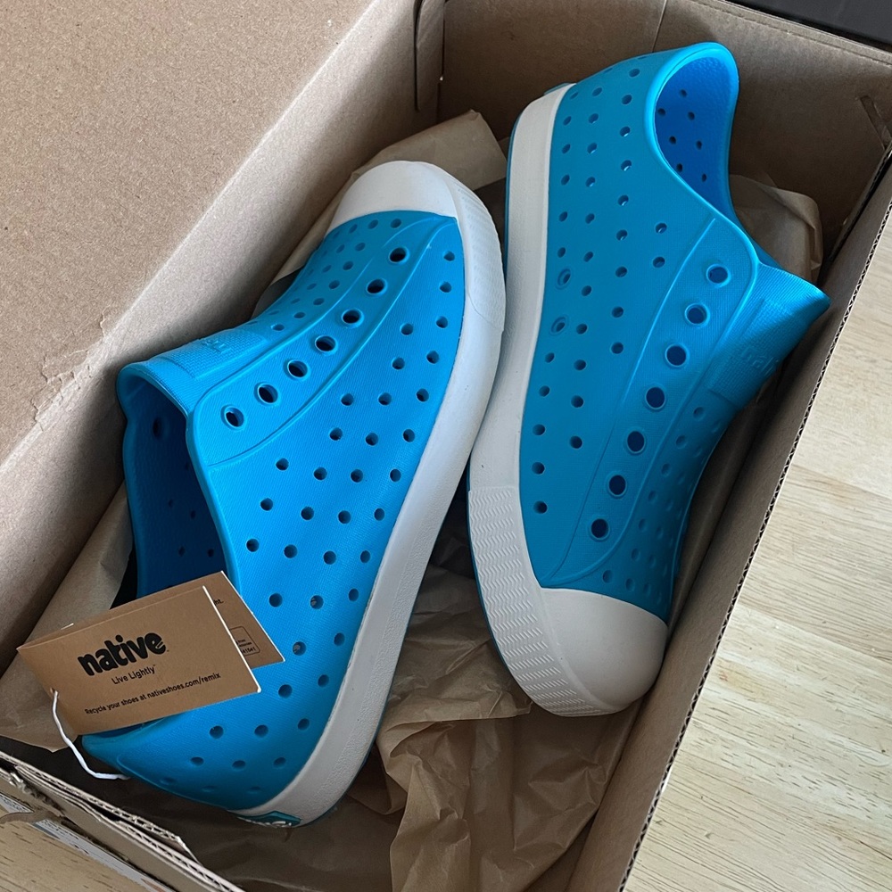 NIB Native Shoes
